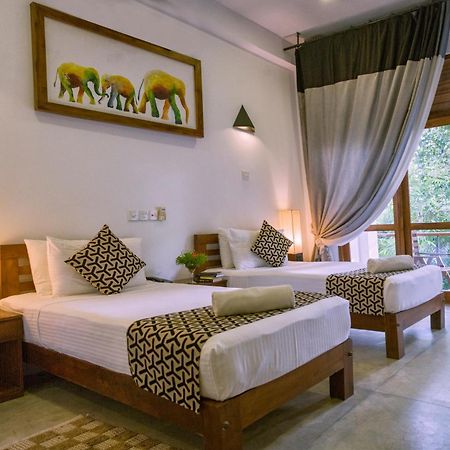Hotel Athgira Udawalawe Exterior foto