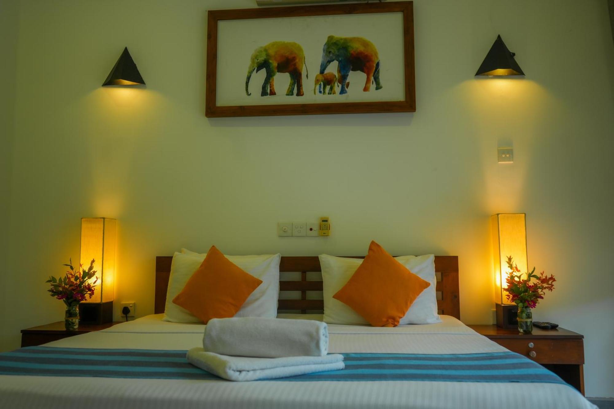 Hotel Athgira Udawalawe Exterior foto