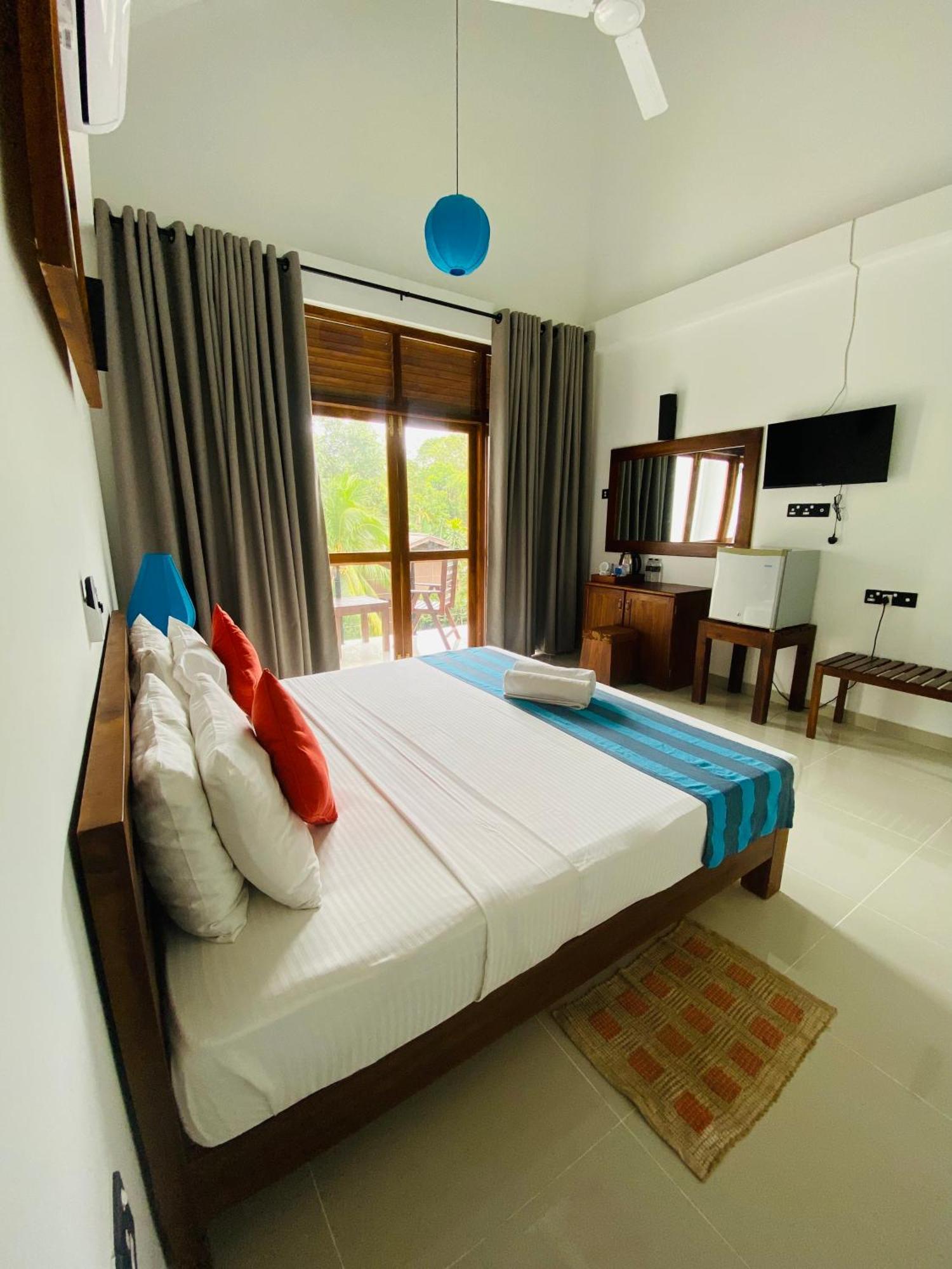 Hotel Athgira Udawalawe Exterior foto