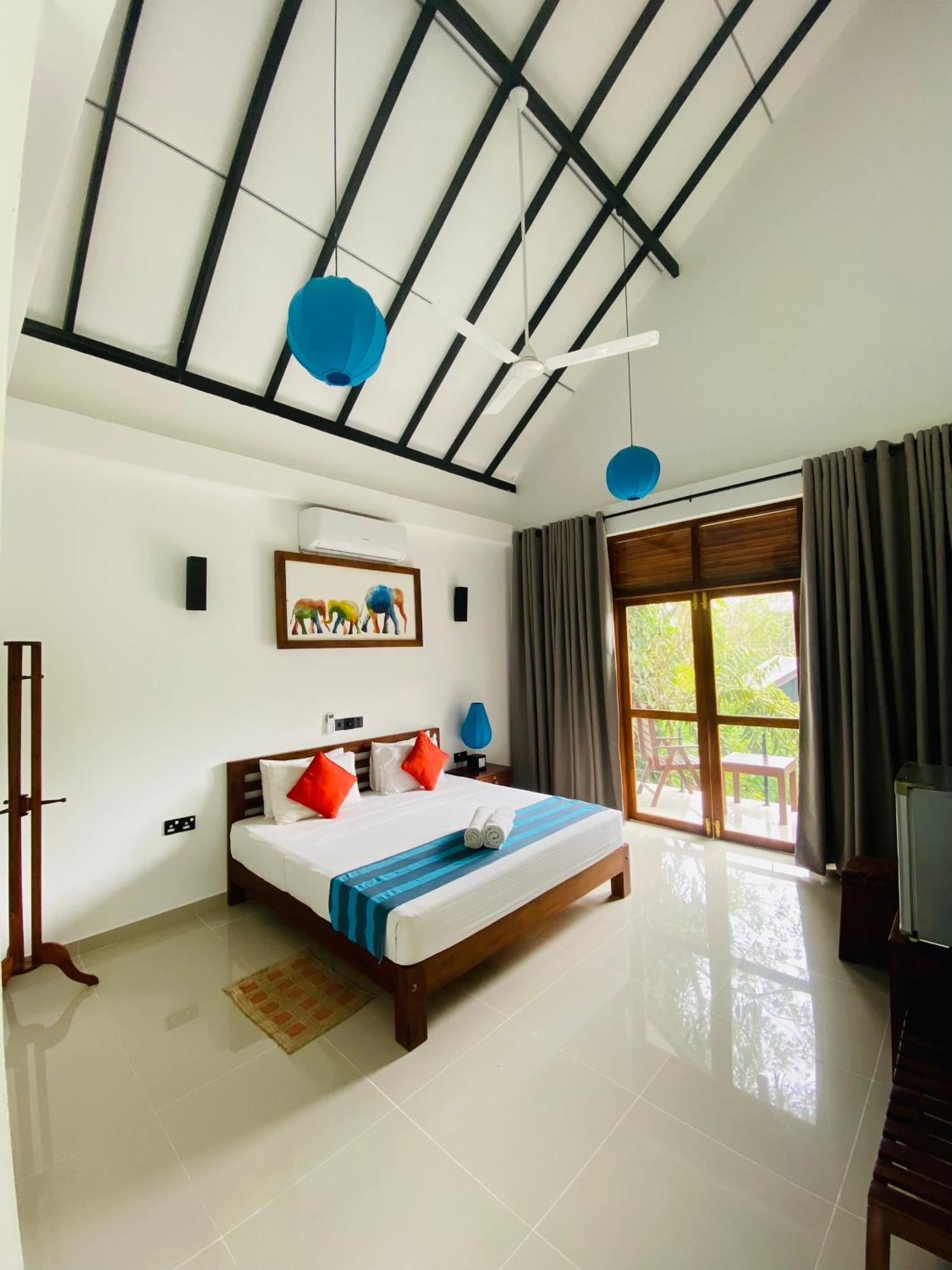 Hotel Athgira Udawalawe Exterior foto